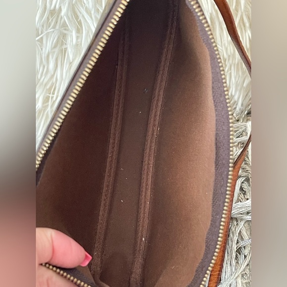 LOUIS VUITTON MONOGRAM POCHETTE ACCESSOIRES W/DUST BAG🎬💯AUTHENTIC - Picture 9 of 11